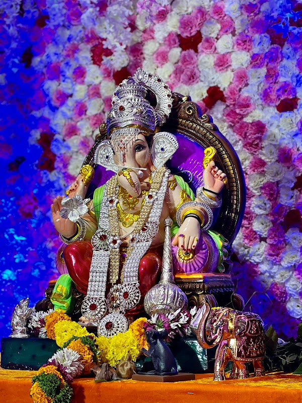 Navrang Mitra Mandal (नवसाचा गणपती औंधगावाठाण)