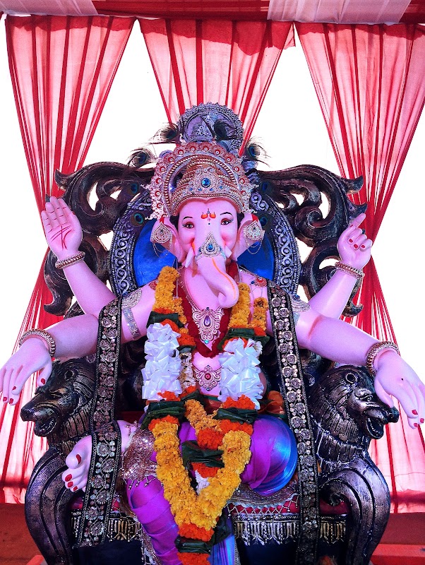 SAI BAL GANESH MITRA MANDAL , NAGAWADI CHA RAJA
